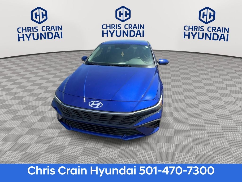 2024 Hyundai ELANTRA SE