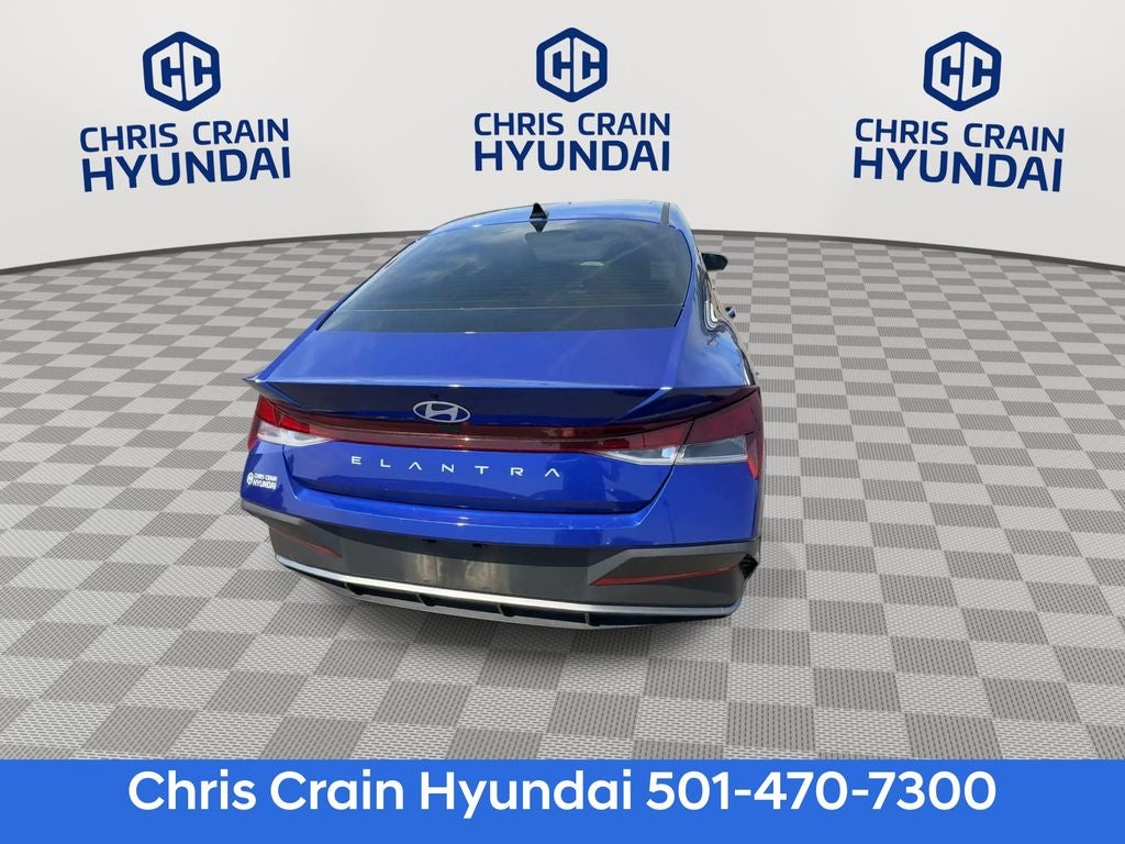 2024 Hyundai ELANTRA SE