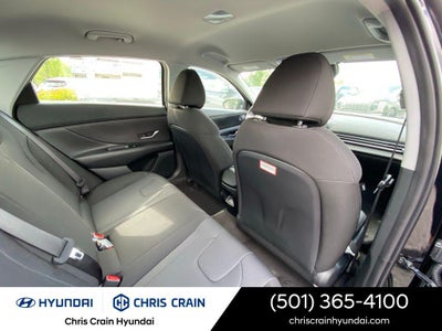 2026 Hyundai ELANTRA SE