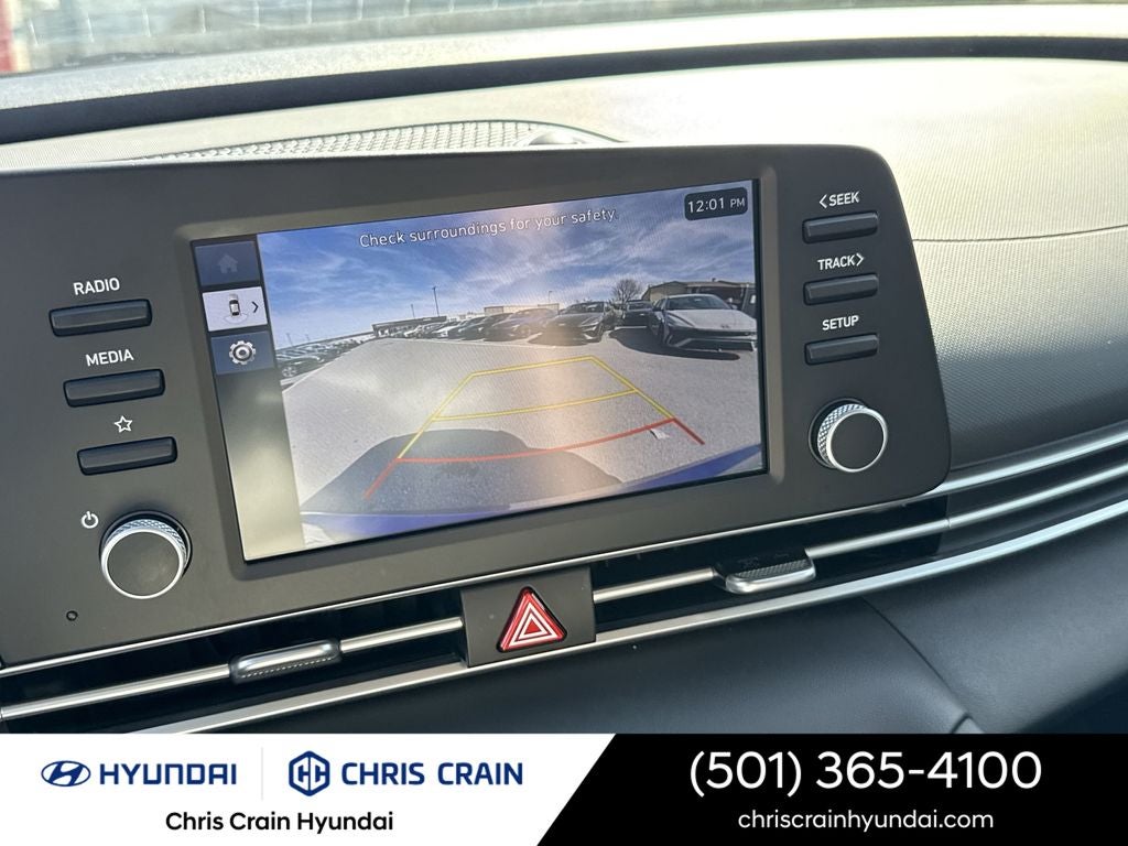 2024 Hyundai ELANTRA SE