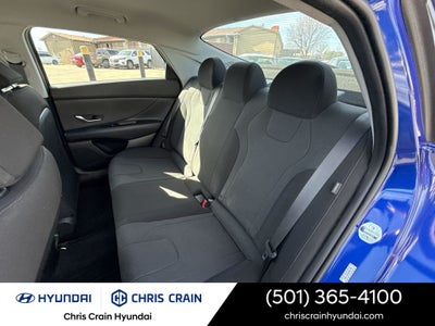 2024 Hyundai ELANTRA SE