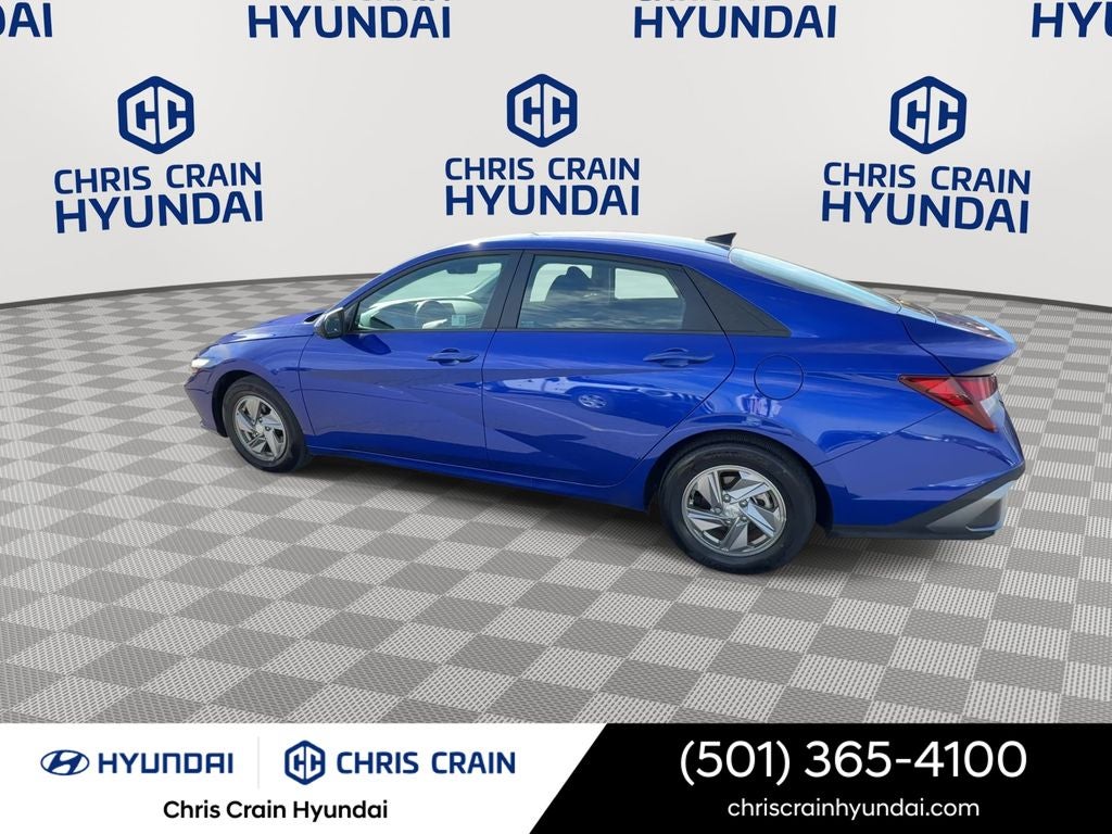 2024 Hyundai ELANTRA SE
