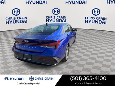 2024 Hyundai ELANTRA SE