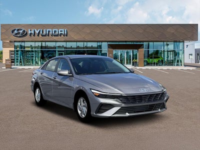 2026 Hyundai ELANTRA SE