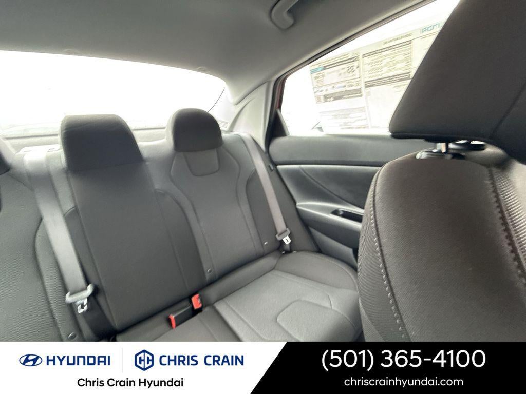 2026 Hyundai ELANTRA SE