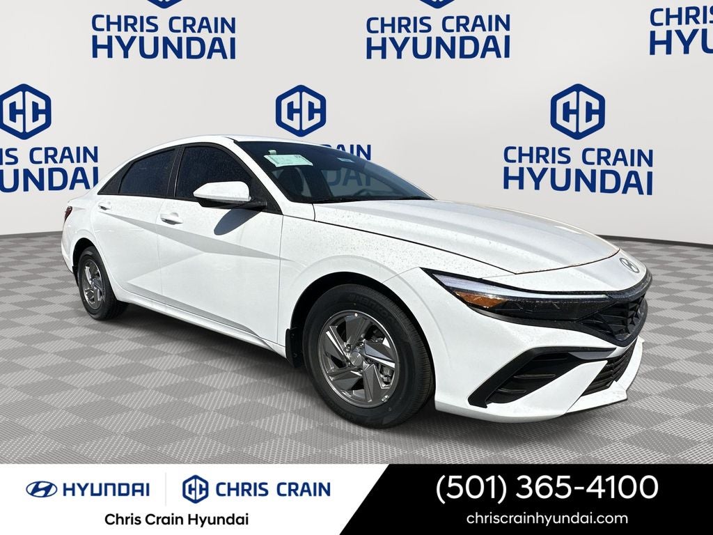 2025 Hyundai ELANTRA SE