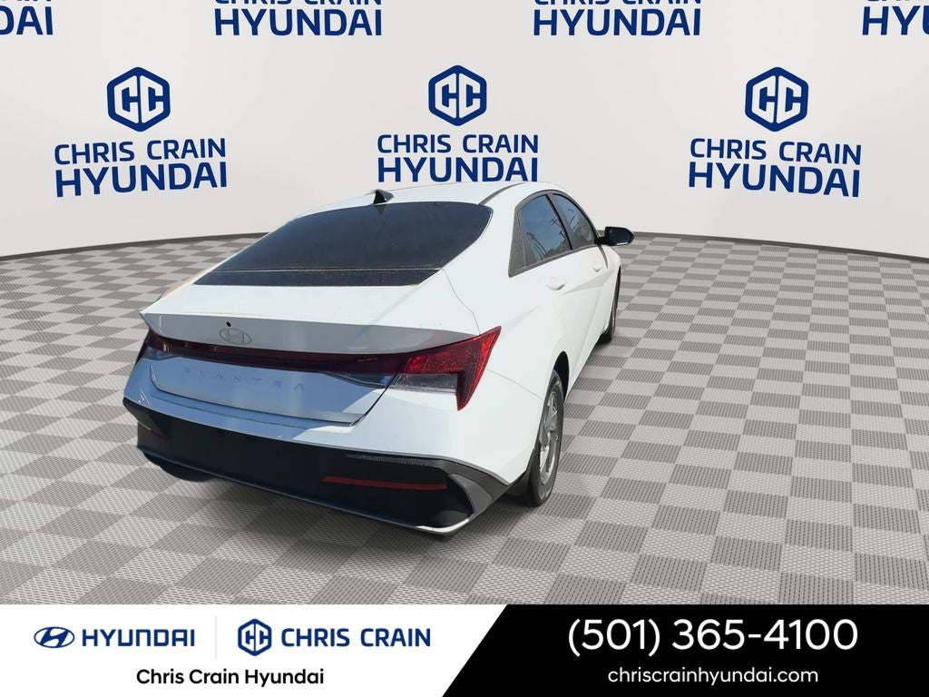 2025 Hyundai ELANTRA SE