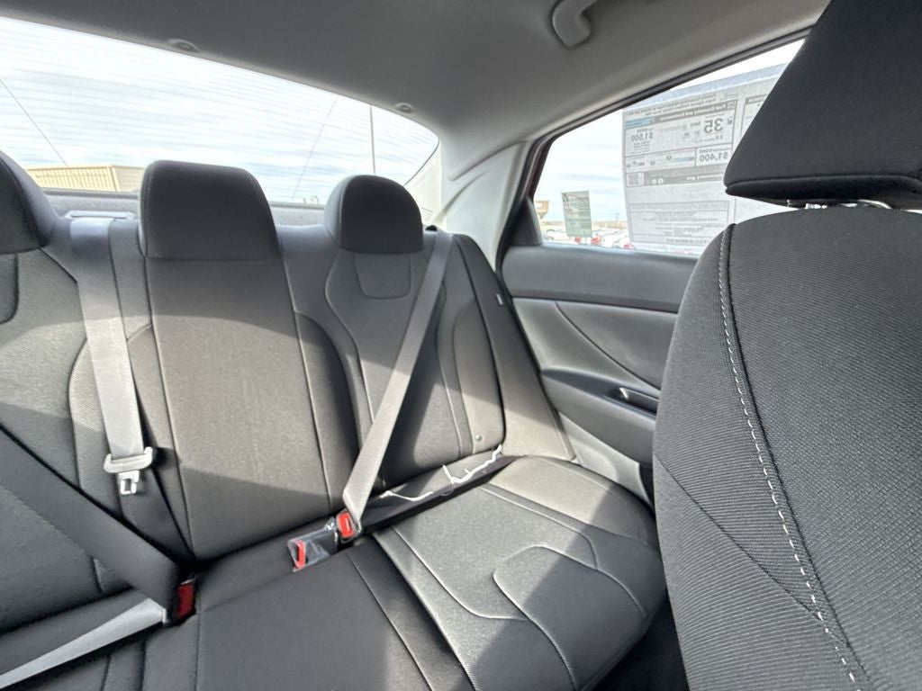 2026 Hyundai ELANTRA SE