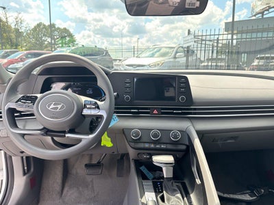 2026 Hyundai ELANTRA SE