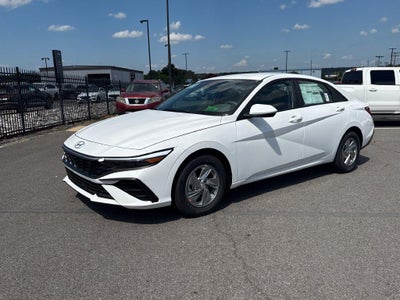 2026 Hyundai ELANTRA SE