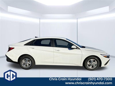 2026 Hyundai ELANTRA SE