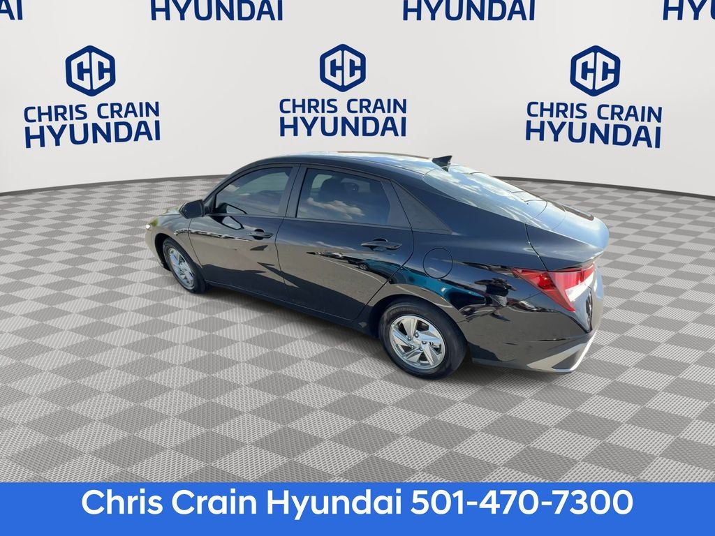 2025 Hyundai ELANTRA SE