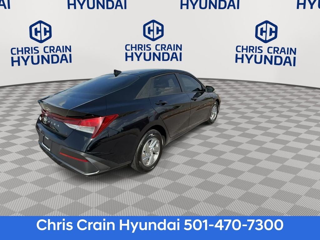 2025 Hyundai ELANTRA SE