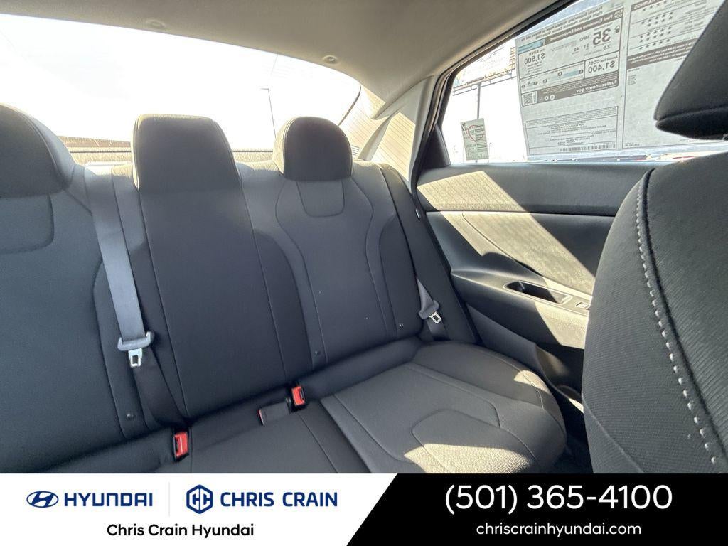 2026 Hyundai ELANTRA SE