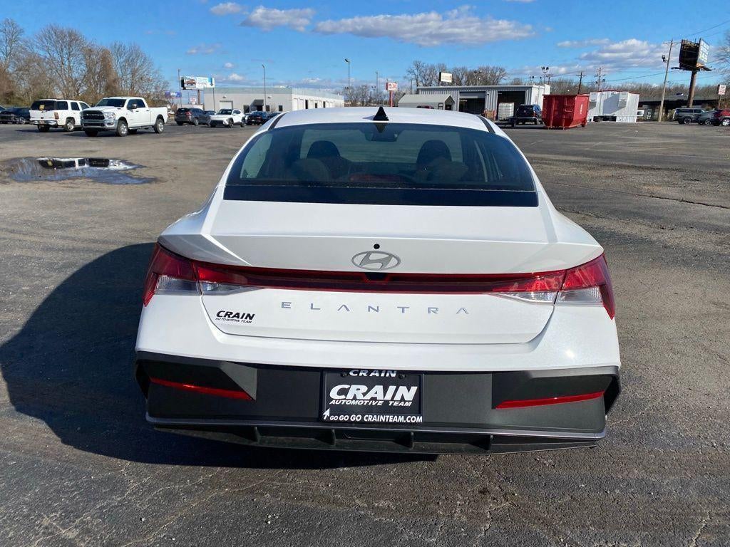 2026 Hyundai ELANTRA SE