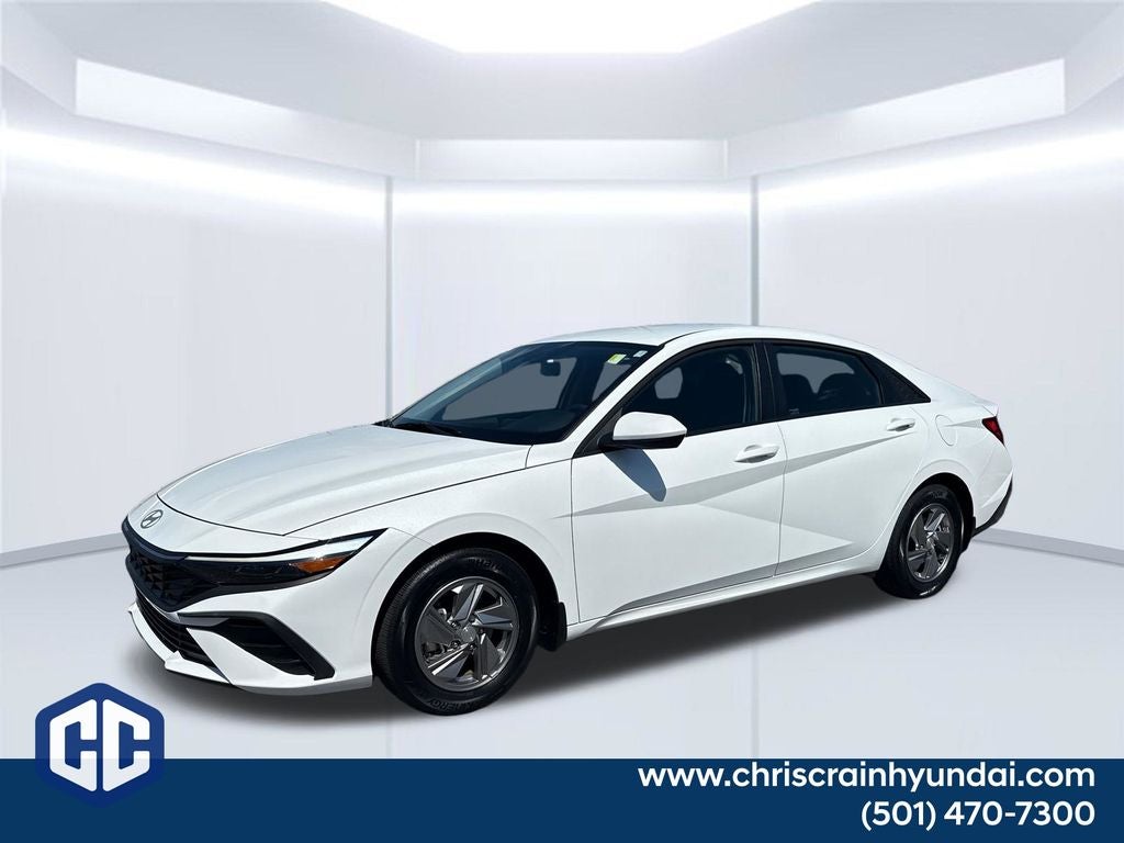 2025 Hyundai ELANTRA SE