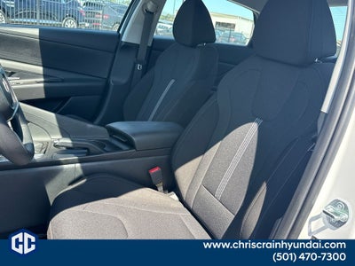 2025 Hyundai ELANTRA SE