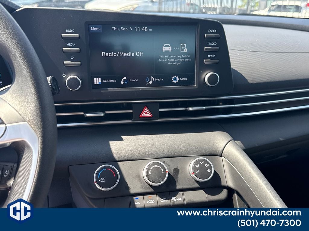 2025 Hyundai ELANTRA SE