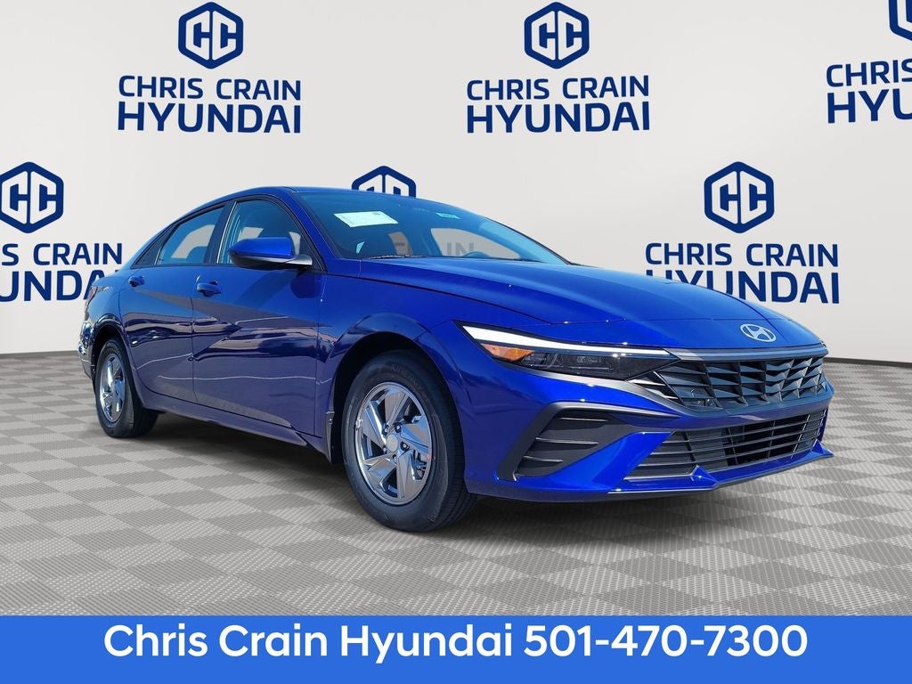 2024 Hyundai ELANTRA SE