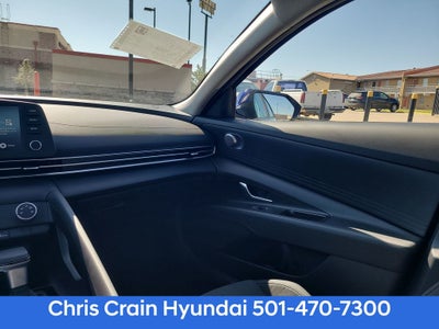 2024 Hyundai ELANTRA SE