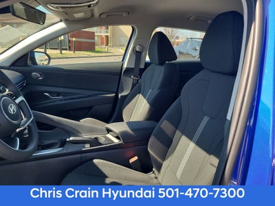 2024 Hyundai ELANTRA SE