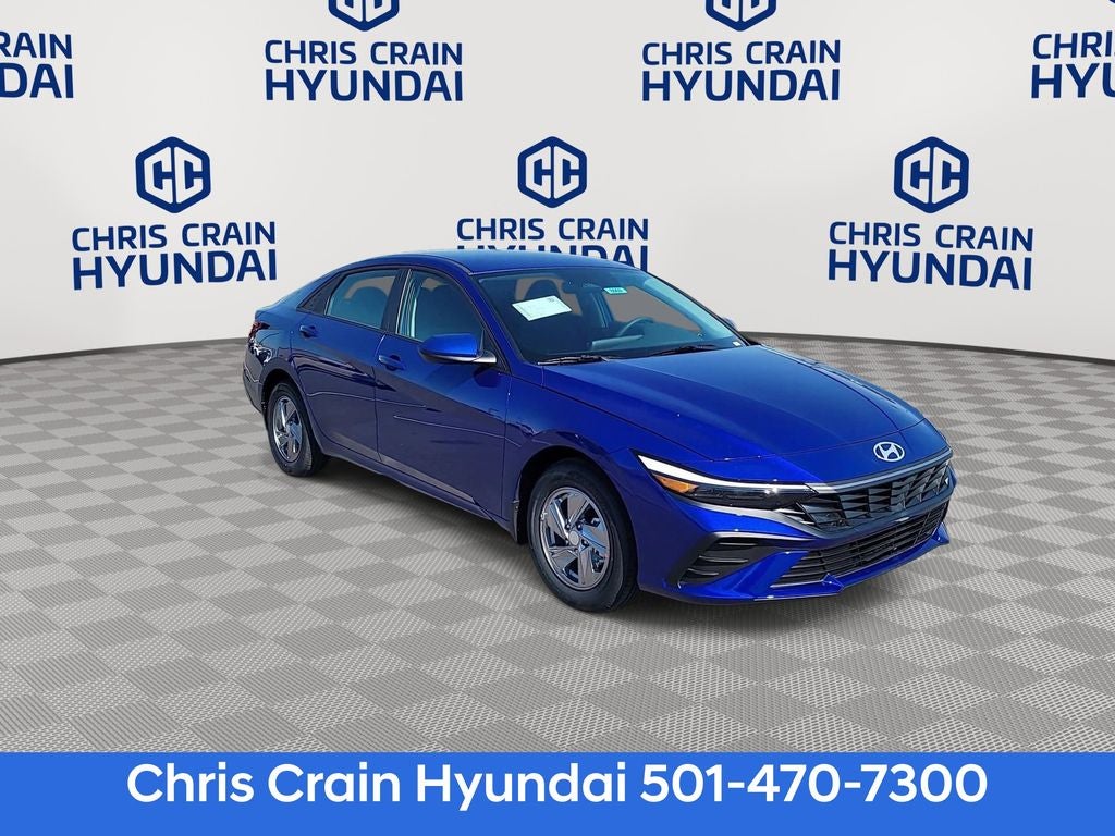 2024 Hyundai ELANTRA SE
