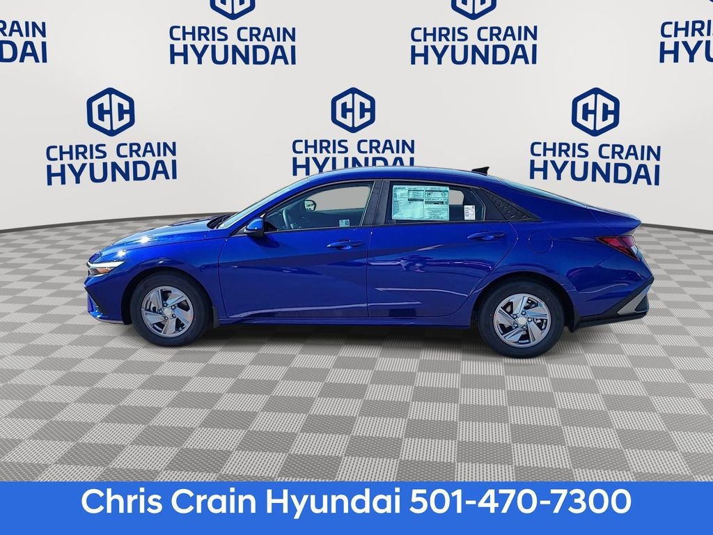 2024 Hyundai ELANTRA SE