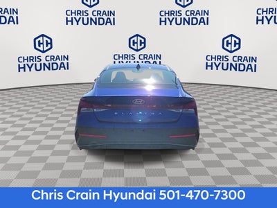 2024 Hyundai ELANTRA SE
