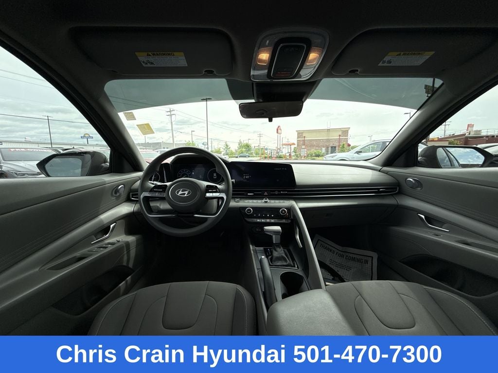 2024 Hyundai ELANTRA SEL