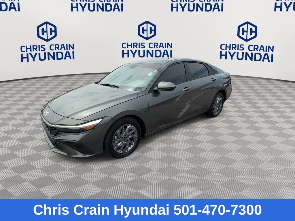 2024 Hyundai ELANTRA SEL