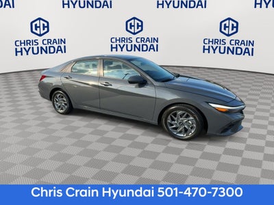 2024 Hyundai ELANTRA SEL