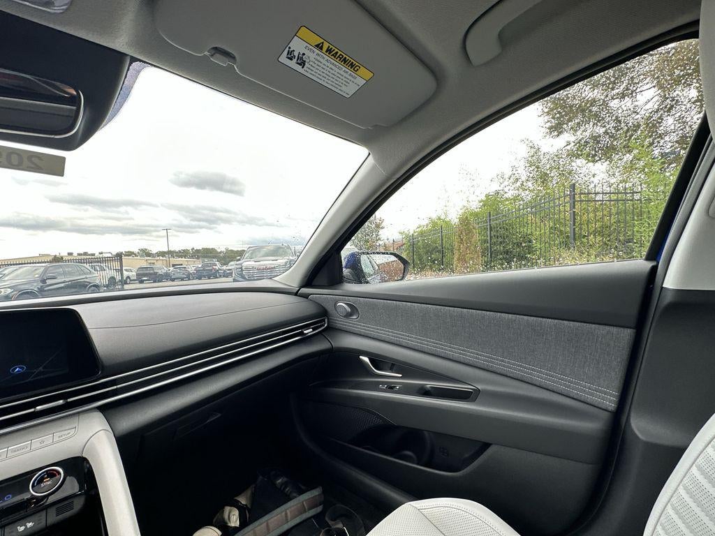 2025 Hyundai ELANTRA HYBRID Limited