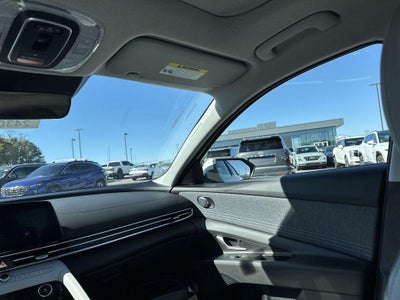 2025 Hyundai ELANTRA Limited