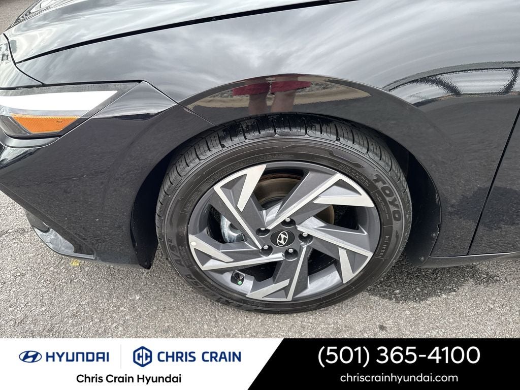 2025 Hyundai ELANTRA Limited