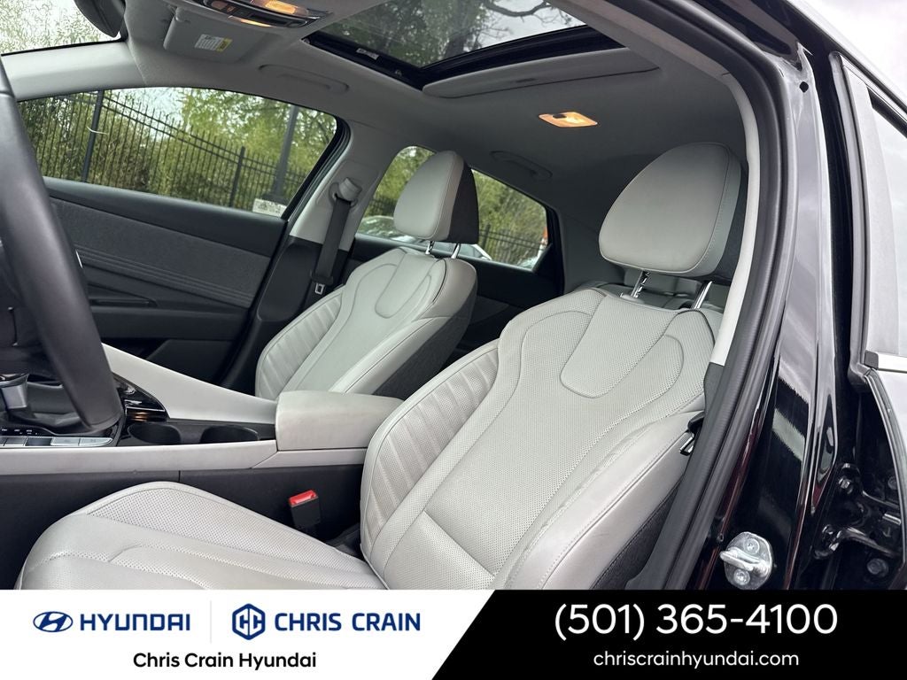 2025 Hyundai ELANTRA Limited