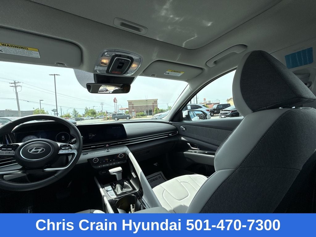 2025 Hyundai ELANTRA Limited