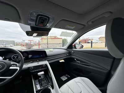 2025 Hyundai ELANTRA Limited