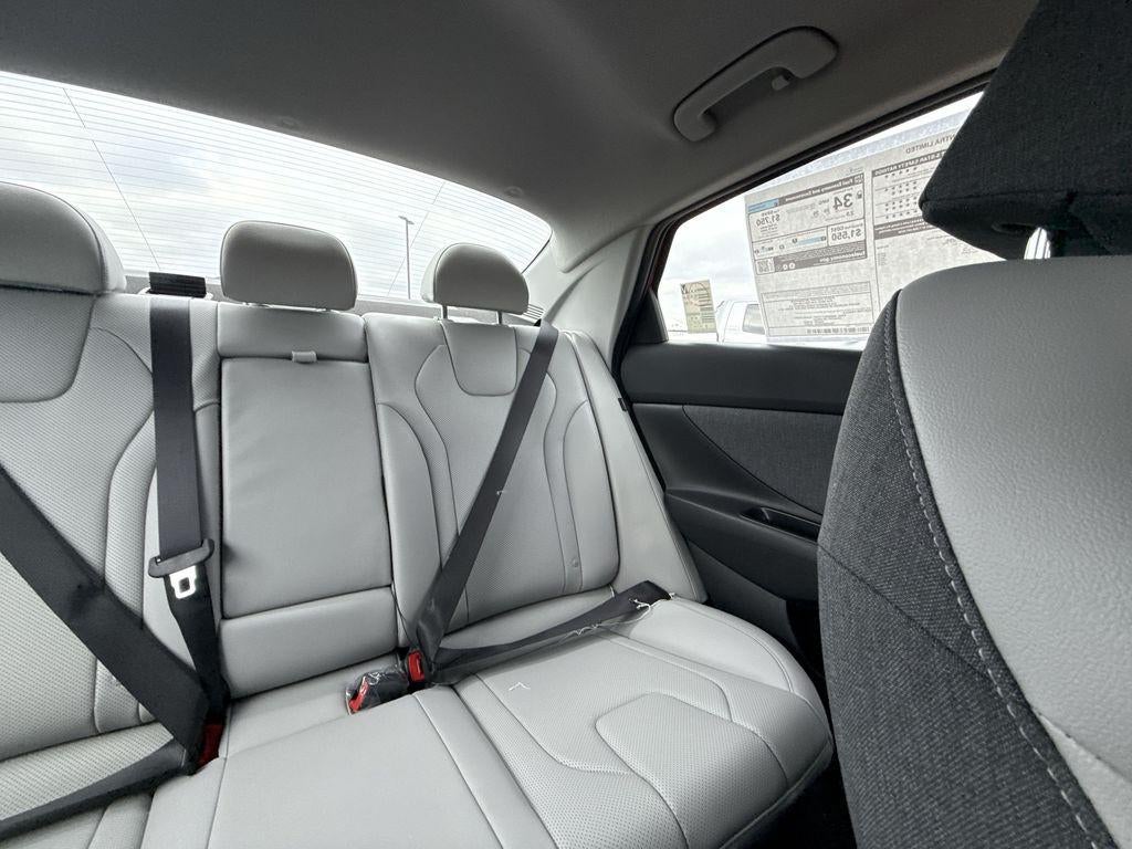 2025 Hyundai ELANTRA Limited