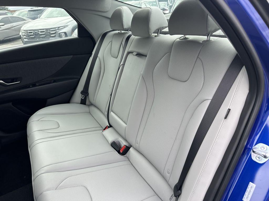 2025 Hyundai ELANTRA Limited