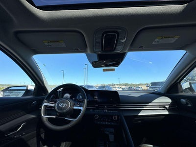 2025 Hyundai ELANTRA Limited