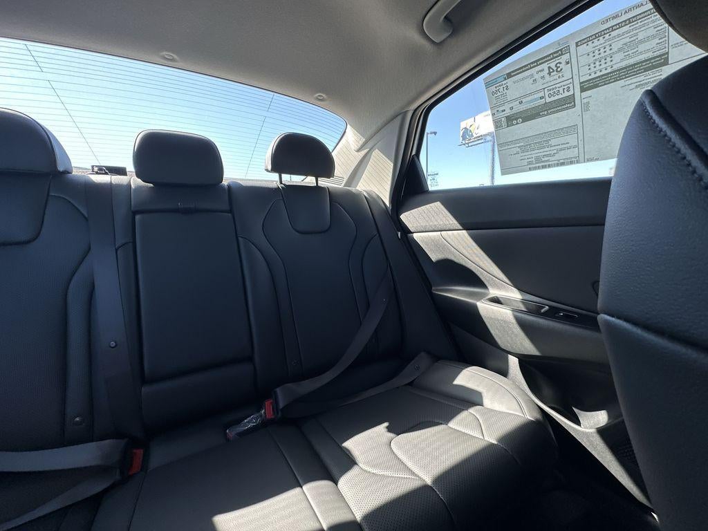 2025 Hyundai ELANTRA Limited