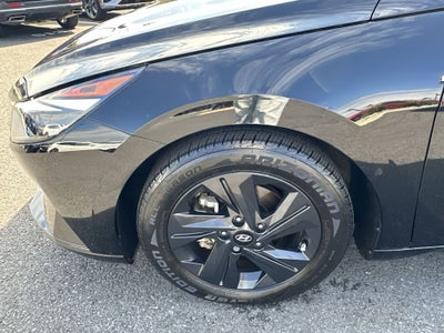 2022 Hyundai ELANTRA SEL