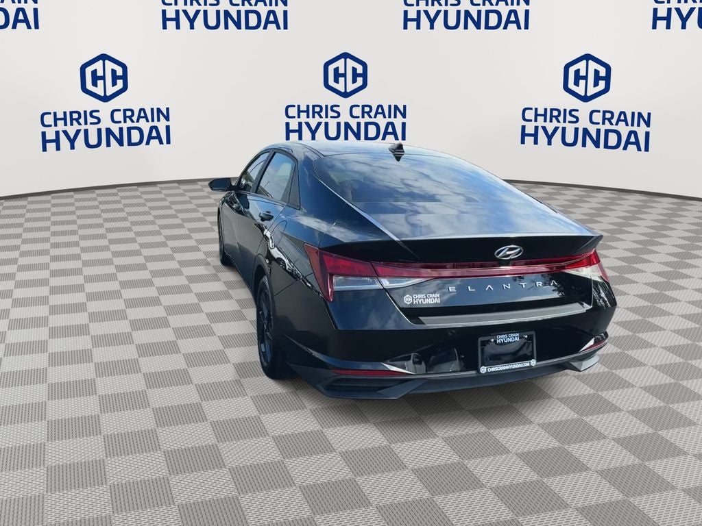 2022 Hyundai ELANTRA SEL