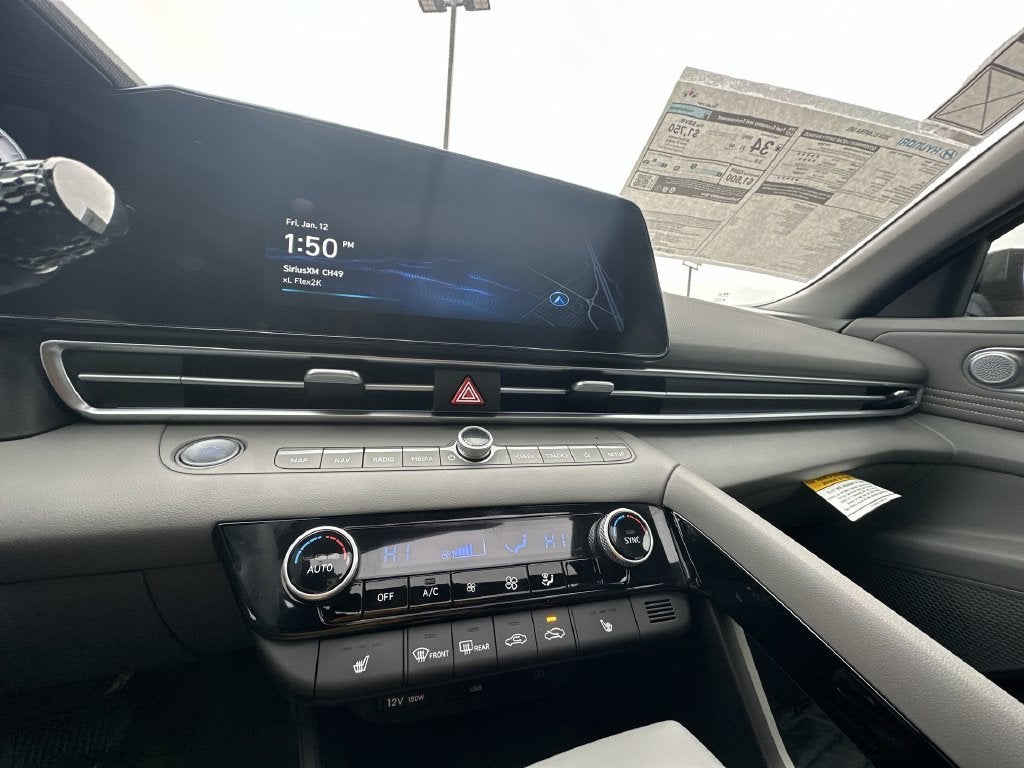 2024 Hyundai ELANTRA SEL