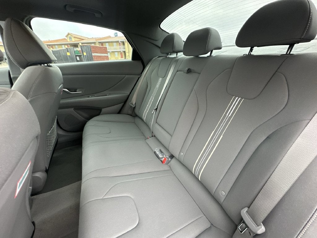 2024 Hyundai ELANTRA SEL