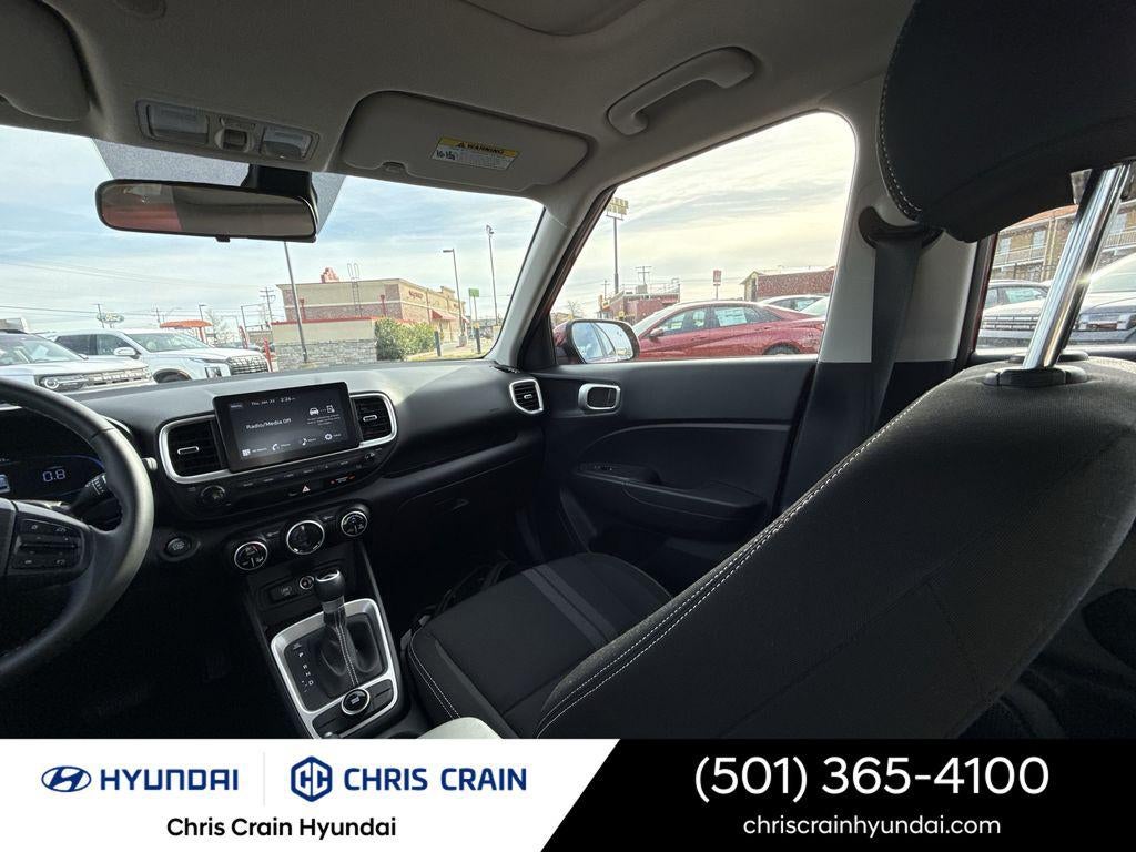 2025 Hyundai VENUE SEL