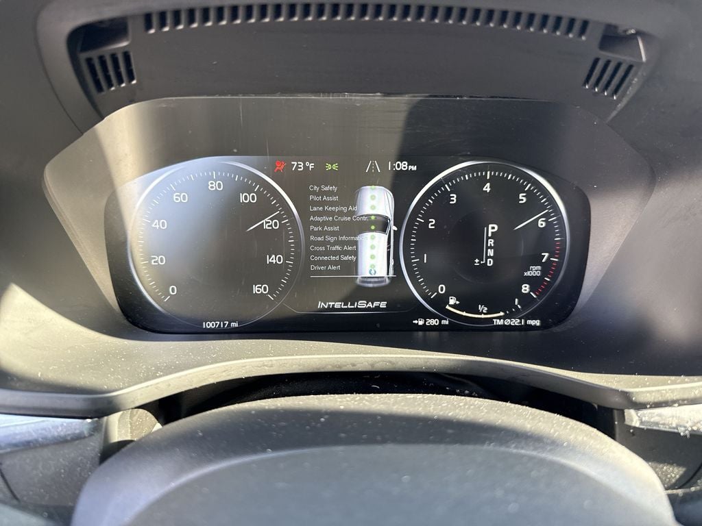 2021 Volvo XC60 T5 Momentum