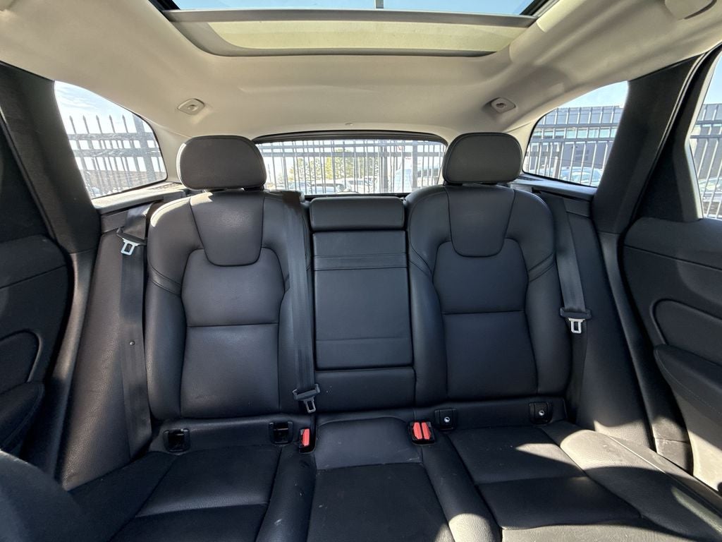 2021 Volvo XC60 T5 Momentum