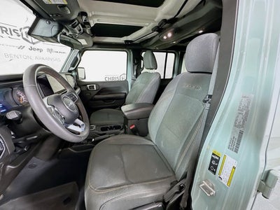 2024 Jeep Wrangler 4-Door Sahara 4x4