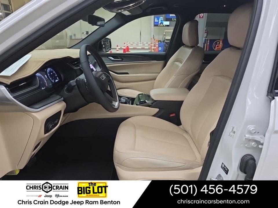 2025 Jeep Grand Cherokee Limited 4x2
